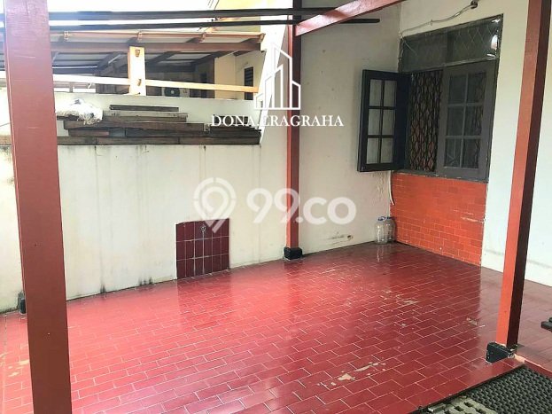 Ready to Use! Luxury House LT 150m2 Desain Elegan di Lebak Bulus Ready to Use! Luxury House LT 150m2 Desain Elegan di Lebak Bulus