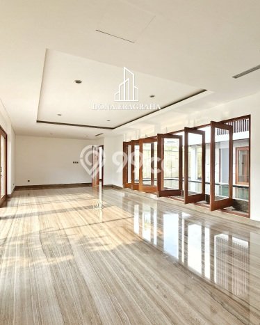 Rumah Luxury Modern Tanpa Renovasi di Pondok Indah Jakarta Selatan Rumah Luxury Modern Tanpa Renovasi di Pondok Indah Jakarta Selatan