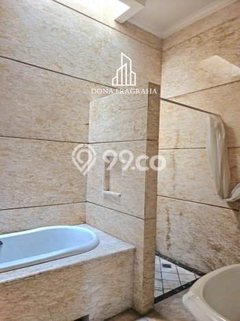 Rumah Elit LB 360m2 Siap Pakai Desain Elegan di Pondok Indah, Jakarta Selatan Rumah Elit LB 360m2 Siap Pakai Desain Elegan di Pondok Indah, Jakarta Selatan