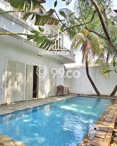 Rumah Elit Modern Tanpa Renovasi di Kemang Jakarta Selatan Rumah Elit Modern Tanpa Renovasi di Kemang Jakarta Selatan