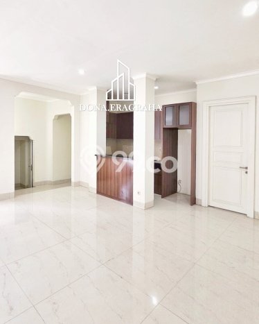 Rumah Elit Modern Tanpa Renovasi di Kemang Jakarta Selatan Rumah Elit Modern Tanpa Renovasi di Kemang Jakarta Selatan