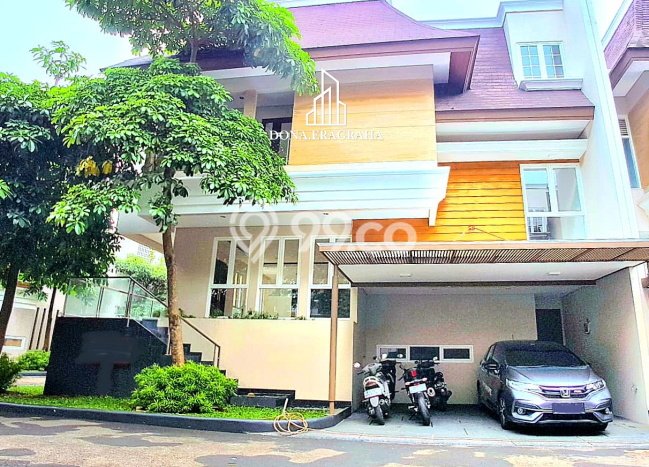 Dijual Rumah Luas Elegan Dengan View Cantik di Jati Padang, Jakarta Selatan Dijual Rumah Luas Elegan Dengan View Cantik di Jati Padang, Jakarta Selatan