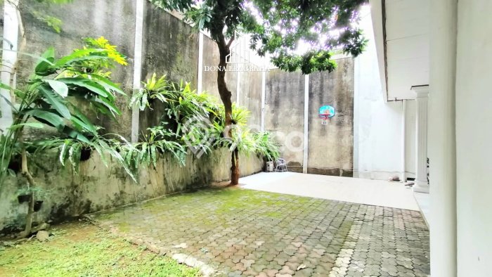 For Sale! Premium House LT 418m2 Desain Modern di Cipete For Sale! Premium House LT 418m2 Desain Modern di Cipete