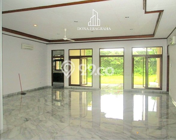 For Sale! Premium House LT 916m2 Desain Elegan di Cipete For Sale! Premium House LT 916m2 Desain Elegan di Cipete