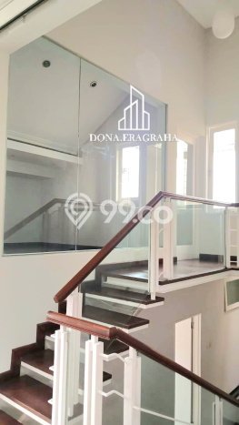 HARGA SPESIAL! Rumah area Pondok Indah, Jakarta Selatan, LT 252m² Bangunan 364m² BISA KPR! HARGA SPESIAL! Rumah area Pondok Indah, Jakarta Selatan, LT 252m² Bangunan 364m² BISA KPR!