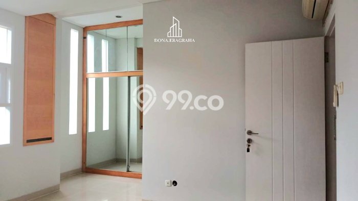 HARGA SPESIAL! Rumah area Pondok Indah, Jakarta Selatan, LT 252m² Bangunan 364m² BISA KPR! HARGA SPESIAL! Rumah area Pondok Indah, Jakarta Selatan, LT 252m² Bangunan 364m² BISA KPR!
