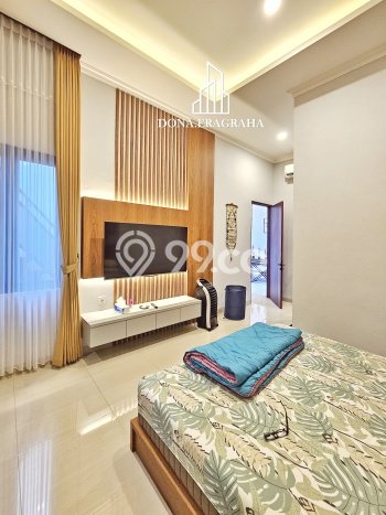 Hunian Elit LB 200m2 Siap Pakai Desain Elegan di Pondok Indah, Jakarta Selatan Hunian Elit LB 200m2 Siap Pakai Desain Elegan di Pondok Indah, Jakarta Selatan