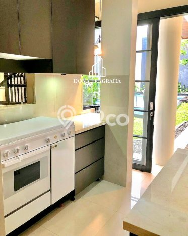 Sewa Rumah Strategis di Pondok Indah LT 475m2 / LB 350m2 Siap Huni Sewa Rumah Strategis di Pondok Indah LT 475m2 / LB 350m2 Siap Huni