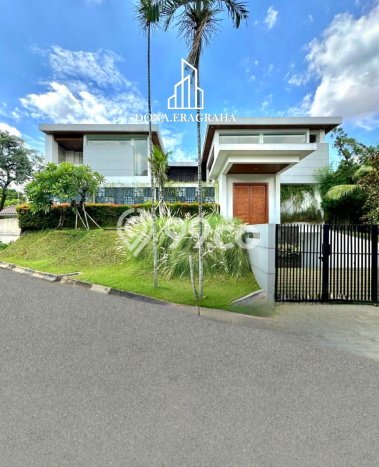 Rumah Luxury Modern Tanpa Renovasi di Pondok Indah Jakarta Selatan Rumah Luxury Modern Tanpa Renovasi di Pondok Indah Jakarta Selatan