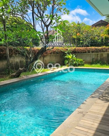 Rumah Mewah LB 688m2 Siap Pakai Desain Elegan di Pondok Indah, Jakarta Selatan Rumah Mewah LB 688m2 Siap Pakai Desain Elegan di Pondok Indah, Jakarta Selatan