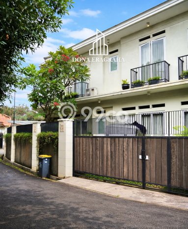 For Sale Rumah Mewah Exclusive di Kebayoran Lama, Jakarta Selatan For Sale Rumah Mewah Exclusive di Kebayoran Lama, Jakarta Selatan