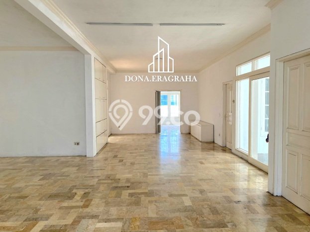 For Sale! Luxury House LT 250m2 Desain Elegan di Pondok Indah For Sale! Luxury House LT 250m2 Desain Elegan di Pondok Indah