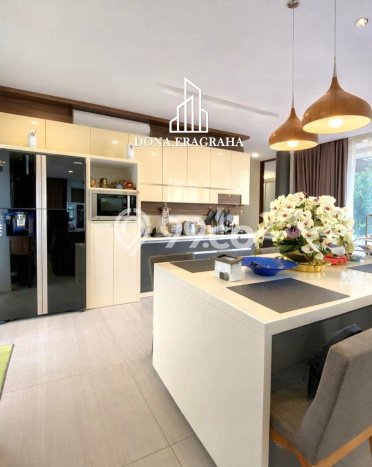 Ready to Use! Luxury House LT 475m2 Desain Elegan di Sentul City Ready to Use! Luxury House LT 475m2 Desain Elegan di Sentul City