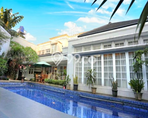 Ready to Use! Luxury House LT 741m2 Desain Modern di Kemang Ready to Use! Luxury House LT 741m2 Desain Modern di Kemang
