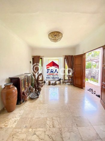 Ready to Use! Premium House LT 250m2 Desain Elegan di Pondok Indah Ready to Use! Premium House LT 250m2 Desain Elegan di Pondok Indah