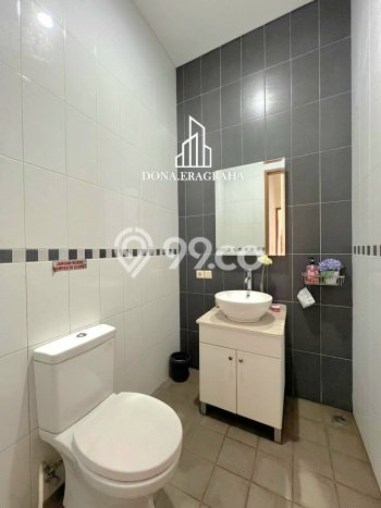 Dijual Rumah Luas Megah Dengan View Eksklusif di Pondok Indah, Jakarta Selatan Dijual Rumah Luas Megah Dengan View Eksklusif di Pondok Indah, Jakarta Selatan