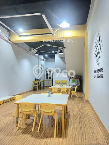 Unit Ruko Dijual di Jakarta Selatan LT 103m2 & LB 260m2 Unit Ruko Dijual di Jakarta Selatan LT 103m2 & LB 260m2