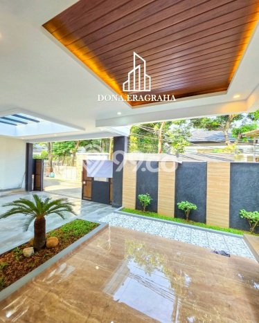 Rumah Mewah LB 360m2 Siap Pakai Desain Elegan di Gandaria, Jakarta Selatan Rumah Mewah LB 360m2 Siap Pakai Desain Elegan di Gandaria, Jakarta Selatan