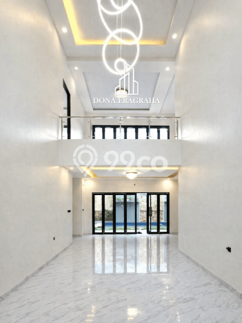 Rumah Mewah LB 360m2 Siap Pakai Desain Elegan di Gandaria, Jakarta Selatan Rumah Mewah LB 360m2 Siap Pakai Desain Elegan di Gandaria, Jakarta Selatan