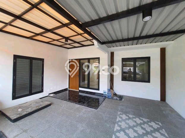 Jual Rumah Eksklusif 4 KT di Surabaya Kota, Surabaya Jual Rumah Eksklusif 4 KT di Surabaya Kota, Surabaya