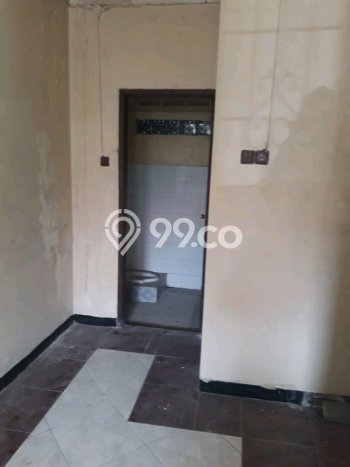 For Sale Hunian Rumah Terawat 4 Kamar di Mulyosari, Surabaya For Sale Hunian Rumah Terawat 4 Kamar di Mulyosari, Surabaya
