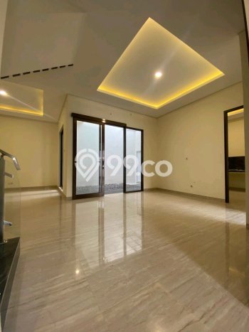 Dijual Rumah Luas Megah Dengan View Cantik di Citraland, Surabaya Dijual Rumah Luas Megah Dengan View Cantik di Citraland, Surabaya