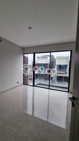 Rumah sewa siap pakai 3 Kamar Tidur di Citraland, Surabaya Rumah sewa siap pakai 3 Kamar Tidur di Citraland, Surabaya