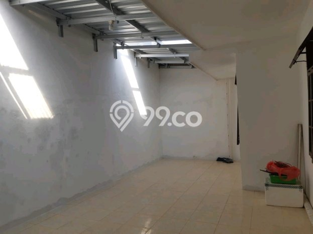 Rumah di Rungkut, Dekat Fasilitas, 2 KT Rumah di Rungkut, Dekat Fasilitas, 2 KT
