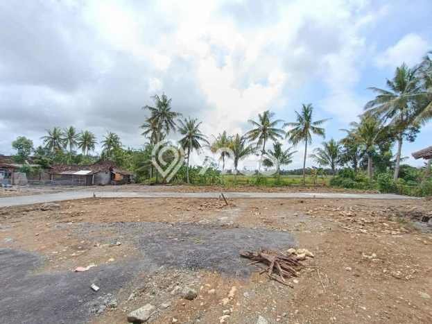 Rumah di Temon, Kulon Progo, Luas 128m² LB 65m² - INVESTASI TERBAIK! Rumah di Temon, Kulon Progo, Luas 128m² LB 65m² - INVESTASI TERBAIK!