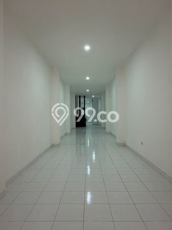 Ruko Disewakan di Kawasan Ramai Tambora, Jakarta Barat Ruko Disewakan di Kawasan Ramai Tambora, Jakarta Barat