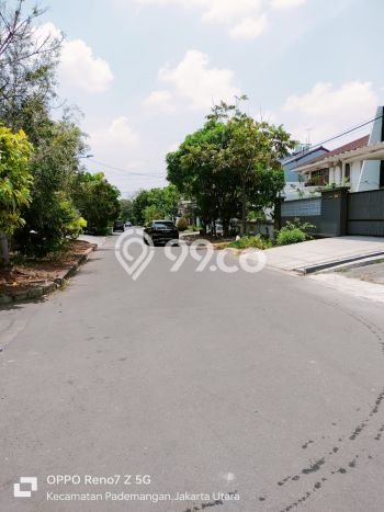For Sale! Luxury House LT 175m2 Desain Elegan di Ancol For Sale! Luxury House LT 175m2 Desain Elegan di Ancol
