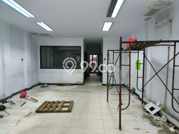 Ruko Dijual di Jakarta Pusat LT 95m2 & LB 349m2 Lokasi Terbaik! Ruko Dijual di Jakarta Pusat LT 95m2 & LB 349m2 Lokasi Terbaik!