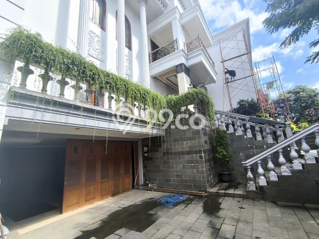 For Sale! Premium House LT 1100m2 Desain Elegan di Baranangsiang For Sale! Premium House LT 1100m2 Desain Elegan di Baranangsiang