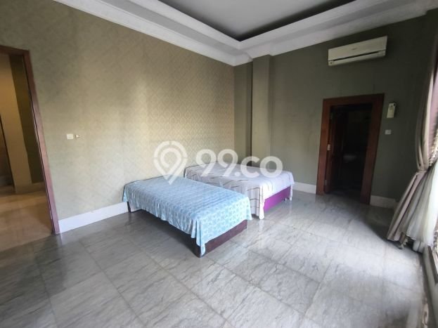 For Sale! Premium House LT 1100m2 Desain Elegan di Baranangsiang For Sale! Premium House LT 1100m2 Desain Elegan di Baranangsiang