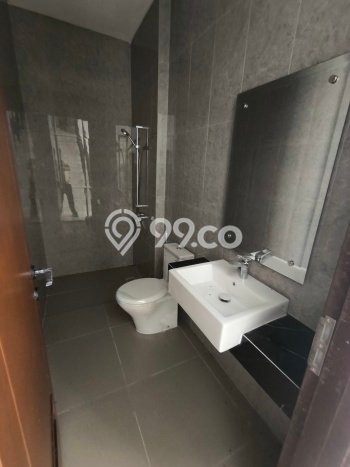Dijual Rumah Luas Elegan Dengan View Eksklusif di Summarecon Bogor, Bogor Dijual Rumah Luas Elegan Dengan View Eksklusif di Summarecon Bogor, Bogor