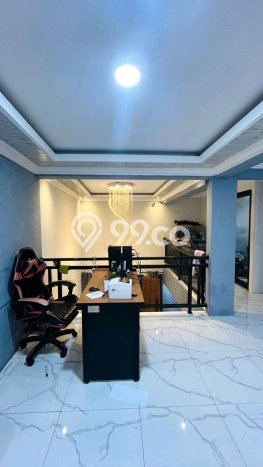 Rumah Strategis Modern Lb 300m2 di Penjaringan, Jakarta Utara Rumah Strategis Modern Lb 300m2 di Penjaringan, Jakarta Utara