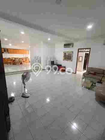 Ready to Use! Luxury House LT 1250m2 Desain Modern di Kupang Ready to Use! Luxury House LT 1250m2 Desain Modern di Kupang