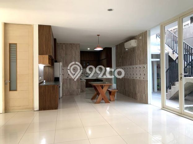 Rumah Luxury Modern Siap Huni di Citraland Surabaya Rumah Luxury Modern Siap Huni di Citraland Surabaya