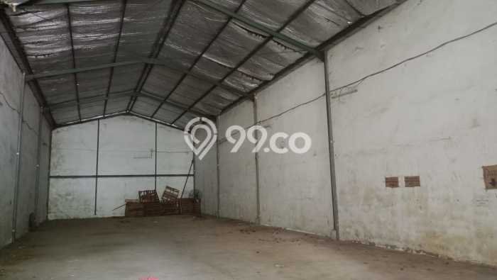 For Rent Gudang Premium di Margomulyo, Luas 360m², Lokasi Ramai For Rent Gudang Premium di Margomulyo, Luas 360m², Lokasi Ramai