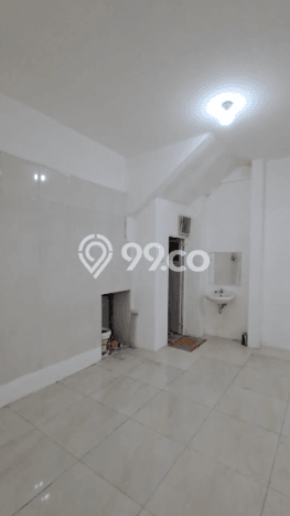 Ruko Kawasan Bisnis di Raya Darmo, Luas 150m2m², Jalan Utama Ruko Kawasan Bisnis di Raya Darmo, Luas 150m2m², Jalan Utama