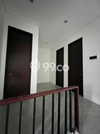 Rumah PREMIUM area , Surabaya, LT 210m2m² LB 284m2m² HARGA TERBAIK! Rumah PREMIUM area , Surabaya, LT 210m2m² LB 284m2m² HARGA TERBAIK!
