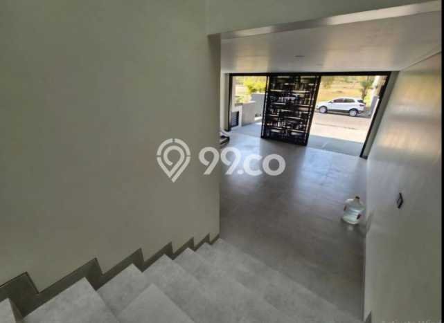 Jual Rumah Mewah Elegan Dengan View Eksklusif di Pakuwon Indah, Surabaya Jual Rumah Mewah Elegan Dengan View Eksklusif di Pakuwon Indah, Surabaya