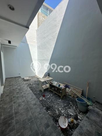 Dijual Rumah Mewah Megah Dengan View Cantik di Citraland, Surabaya Dijual Rumah Mewah Megah Dengan View Cantik di Citraland, Surabaya