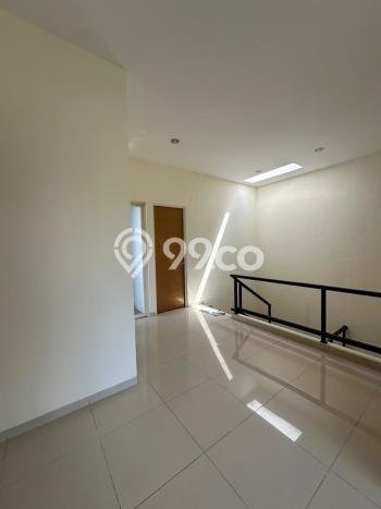 Dijual Rumah Mewah Megah Dengan View Cantik di Citraland, Surabaya Dijual Rumah Mewah Megah Dengan View Cantik di Citraland, Surabaya