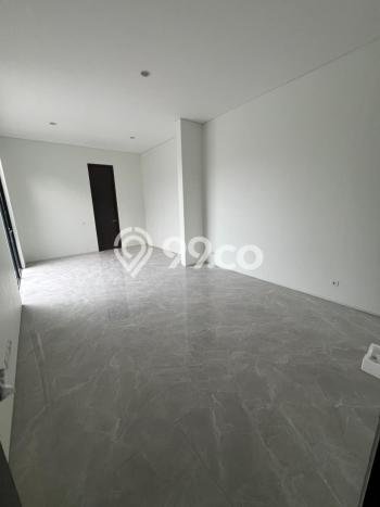 Rumah PREMIUM area , Surabaya, LT 210m2m² LB 284m2m² HARGA TERBAIK! Rumah PREMIUM area , Surabaya, LT 210m2m² LB 284m2m² HARGA TERBAIK!