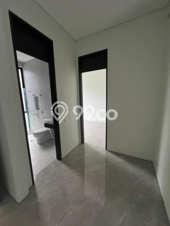 Rumah PREMIUM area , Surabaya, LT 210m2m² LB 284m2m² HARGA TERBAIK! Rumah PREMIUM area , Surabaya, LT 210m2m² LB 284m2m² HARGA TERBAIK!