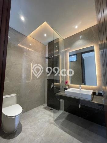 Hunian Mewah LB 335m2 Siap Pakai Desain Elegan di Citraland, Surabaya Hunian Mewah LB 335m2 Siap Pakai Desain Elegan di Citraland, Surabaya