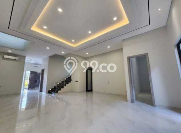 Jual Rumah Mewah Elegan Dengan View Eksklusif di Pakuwon Indah, Surabaya Jual Rumah Mewah Elegan Dengan View Eksklusif di Pakuwon Indah, Surabaya