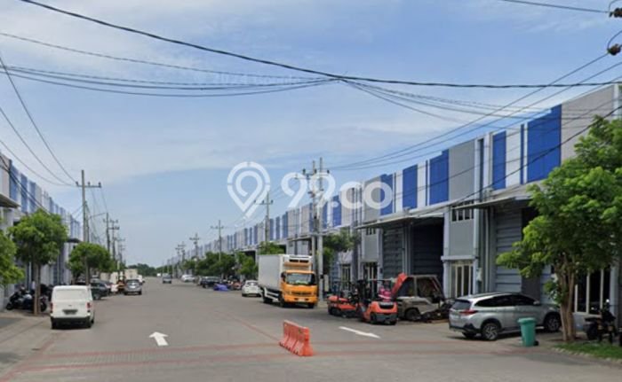 Unit Gudang Dijual di Gedangan Sidoarjo 330m2 Unit Gudang Dijual di Gedangan Sidoarjo 330m2