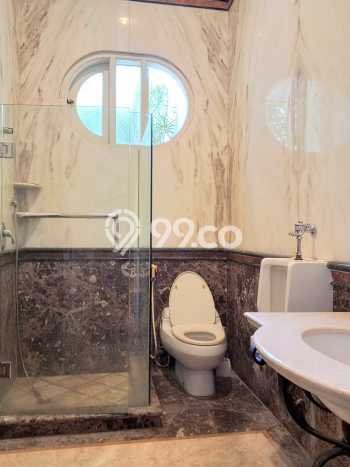 Rumah Tenang di Graha, 5 KM, Luas 560m2m² LB 700m2m² Rumah Tenang di Graha, 5 KM, Luas 560m2m² LB 700m2m²